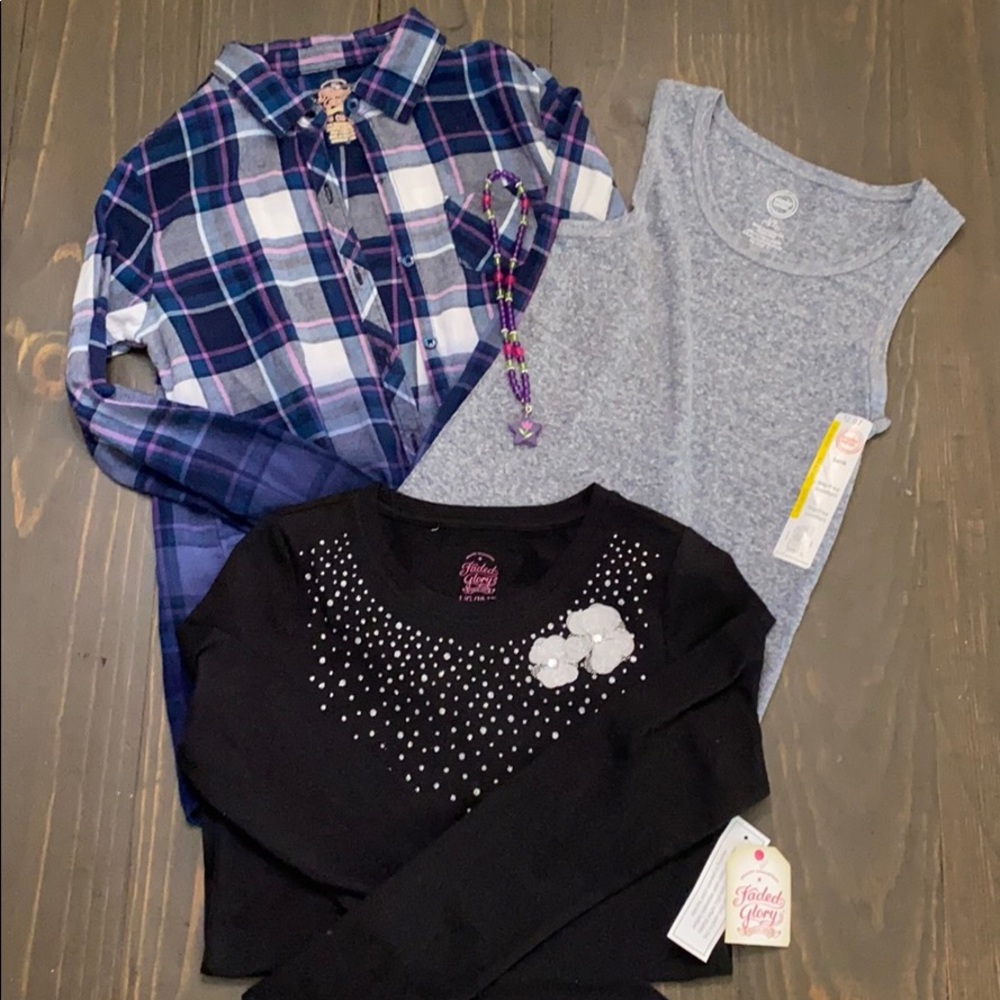 Little girls size 10/12 shirts and necklace